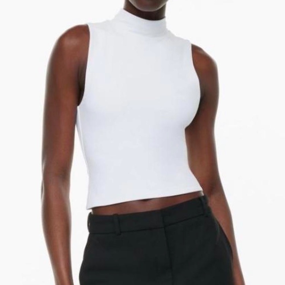 Aritzia Babaton White Contour Mock
Neck Tank Top, Size XS